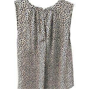 LOFT Animal Print top button‎ keyhole front M knit work or casual wear